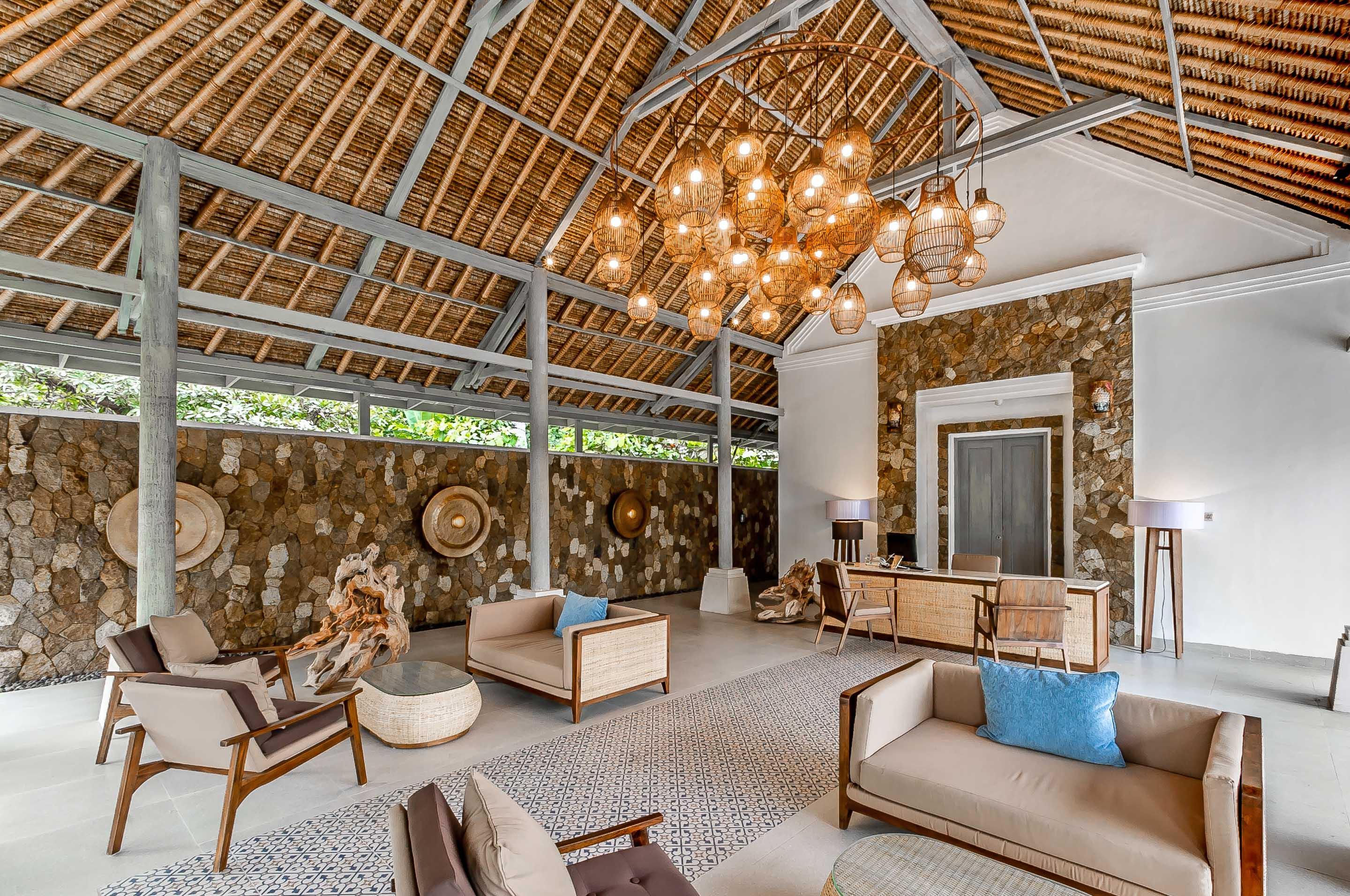 Nirwana Beach & Resort Candidasa Dış mekan fotoğraf The lobby at the resort